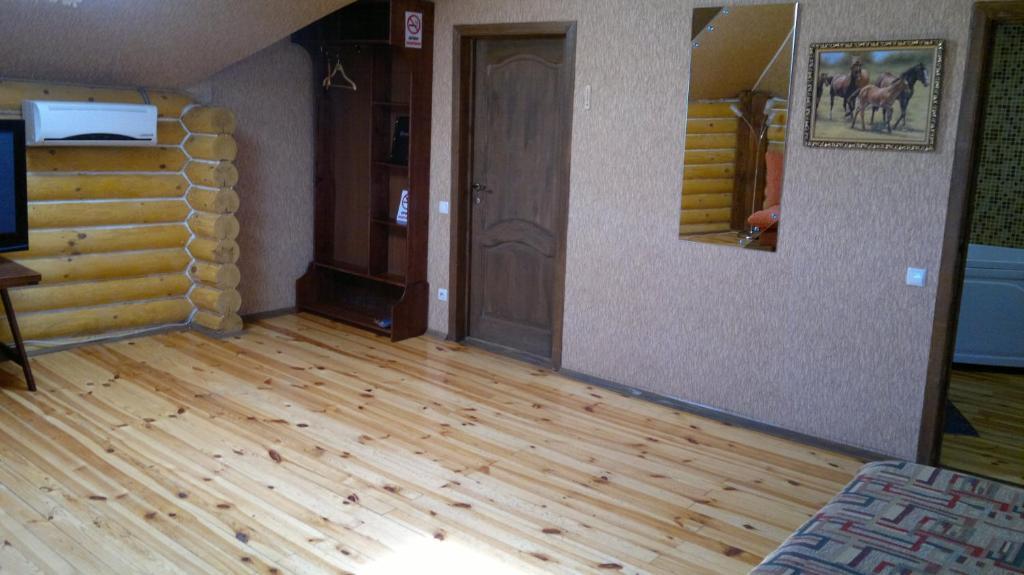 ホテルPanska Hata Nyzhnya Khortytsya 部屋 写真