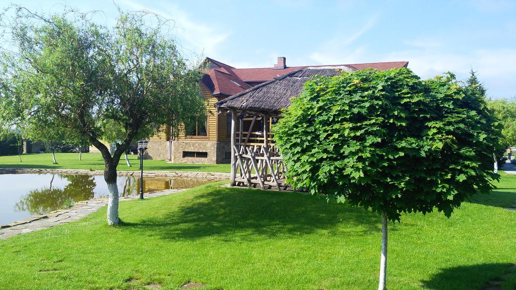 ホテルPanska Hata Nyzhnya Khortytsya エクステリア 写真