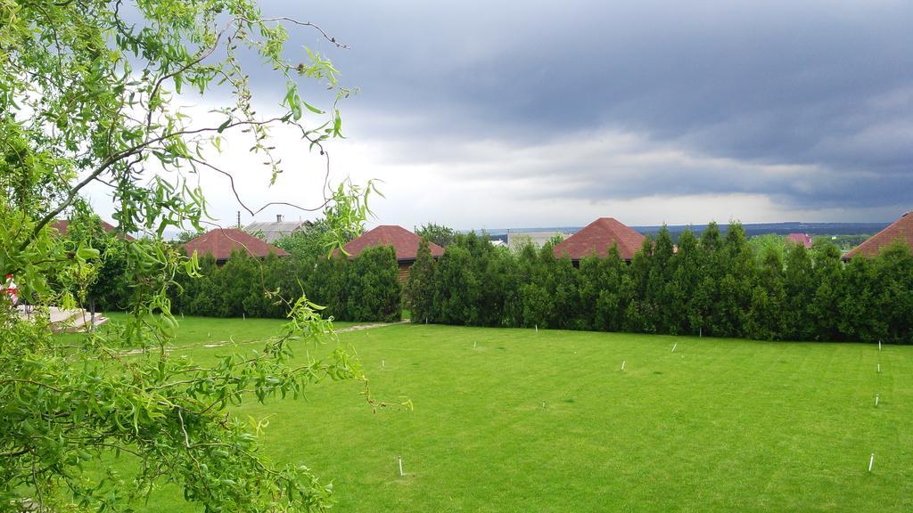 ホテルPanska Hata Nyzhnya Khortytsya エクステリア 写真